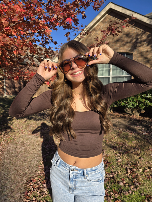Early Fall Vibes: Four Pairs Of Sunglasses For A Brown Dessert Style