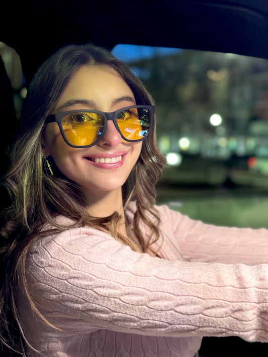How to Wear Polarized Sunglasses in Fall: Knitwear Outfit Ideas