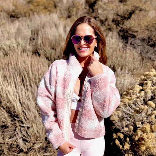 The Secrets to Stylish Layering in Winter: 5 Essential Sunglasses Tips